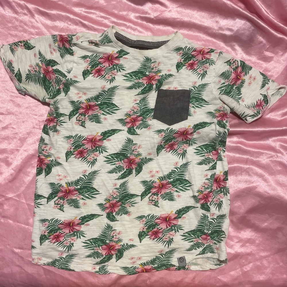 SMALL T-shirt